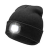 Beanie mit einer starken Stirnlampe